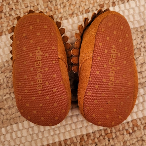 Baby Gap Suede Booties - Picture 3 of 3